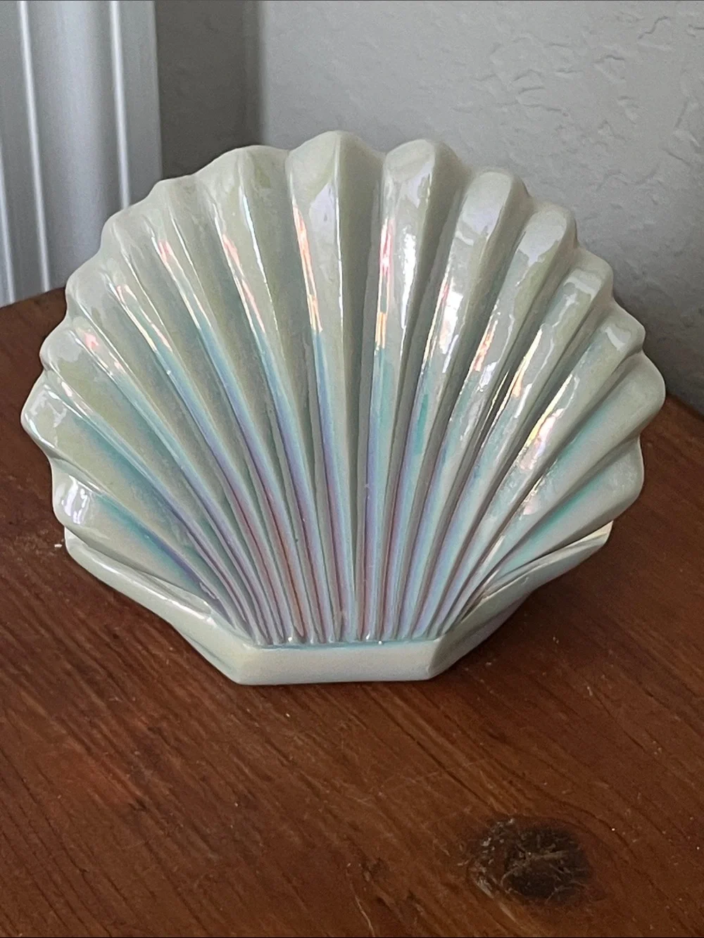 Bath & Body Works Iridescent  Gradient Scallop Soap Dish w Botanic Soap